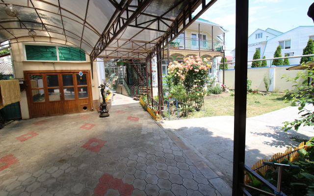 Faina Guest house