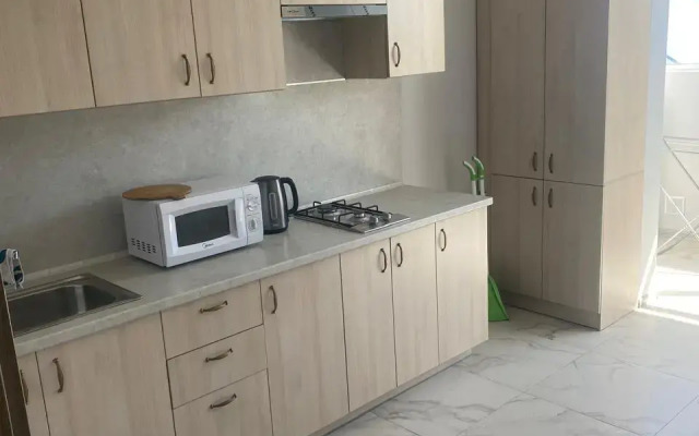 Uyutnaya S Udobnym Raspolozheniem Flat