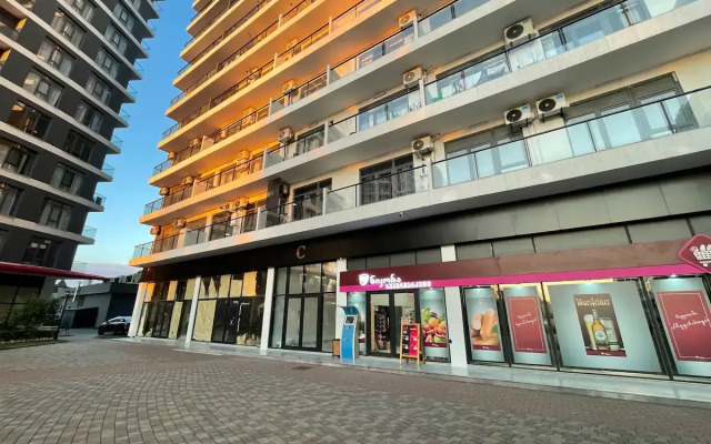 S Basseynom I Vidom Na Gory Apartments