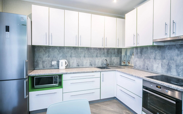 3-bedroom on Derzhinskogo Avenue 22 Center Apartments