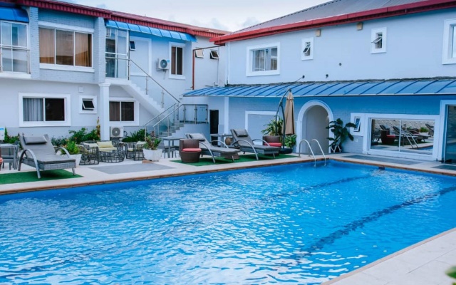 Отель Aries Suites