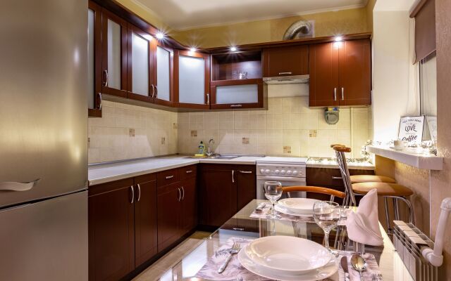 Studio v Tsentre s Vidom na Gorod Rumer Apartments