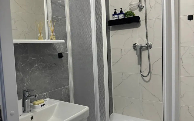 Апартаменты стильная студия у метро Большевиков