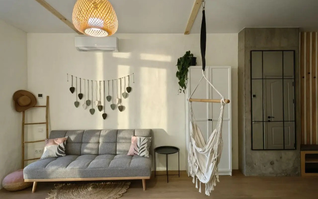 Boho Apartment Tropical Garden Apartments
