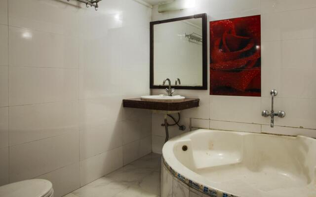 Hotel Punnu International