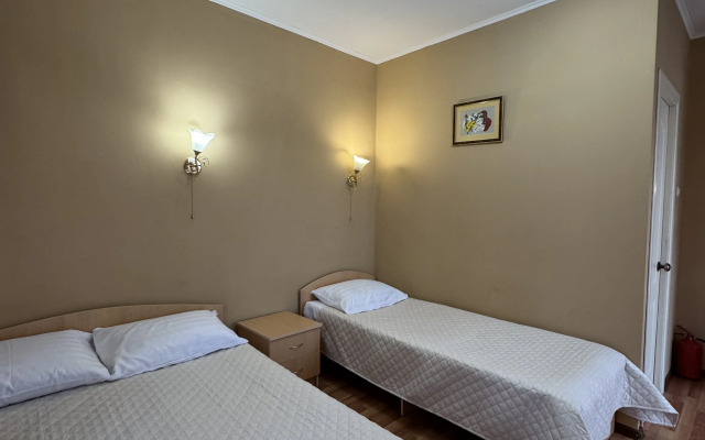 Na Kollektivnoj Guest House