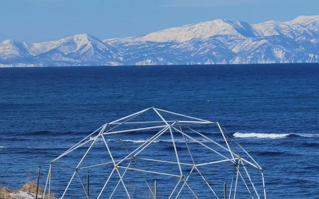 Black Island Glamping