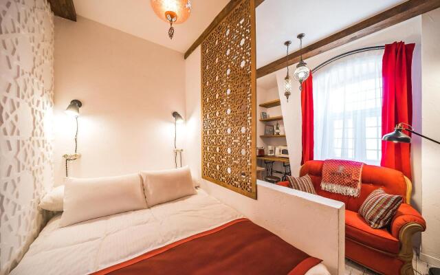 Rest Studios Aparthotel