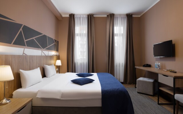28 Hotel