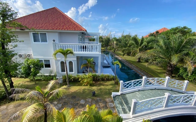 Mercury Phu Quoc Resort & Villas Hotel
