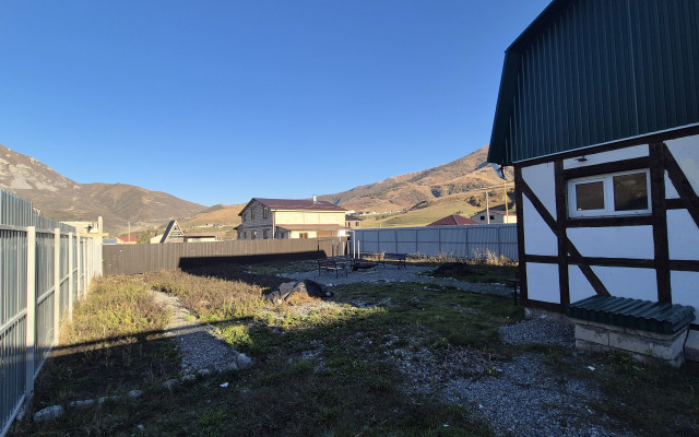 Частный дом с камином в горах