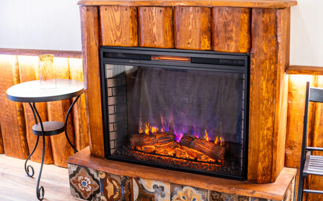 Romanticheskaya Studiya S Kaminom I Balkonom Flat