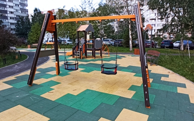 Ryadom S Parkom Flat