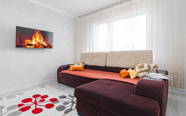 Khalal u Krupneyshey Mecheti Tsentralnoy Azii I Expo Tsentra Apartments