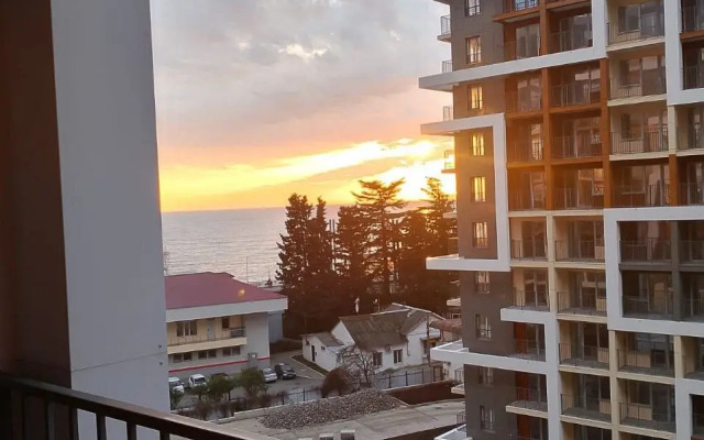 S Dizaynerskim Remontom I Vidom Na More Flat