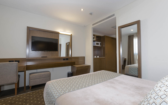 Bankstown Hotel