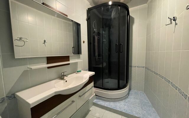 Квартира на Ямашева 102а