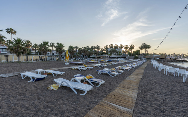 Lara Beach Homes