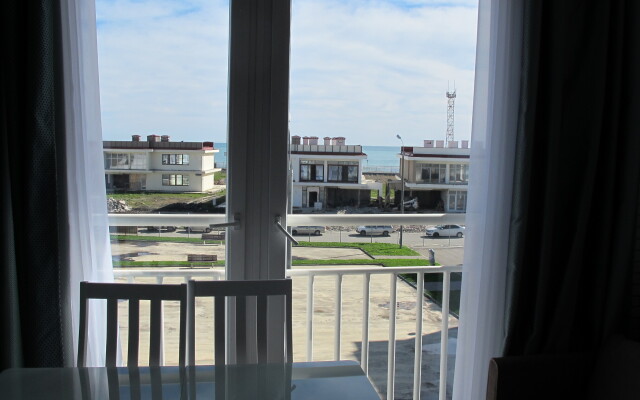 Na Bulvare Nadezhd 6/2 Apartments