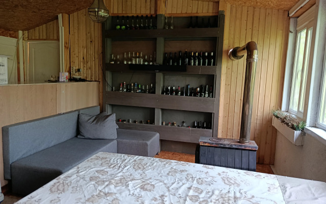 Частный дом Кипарис на поле