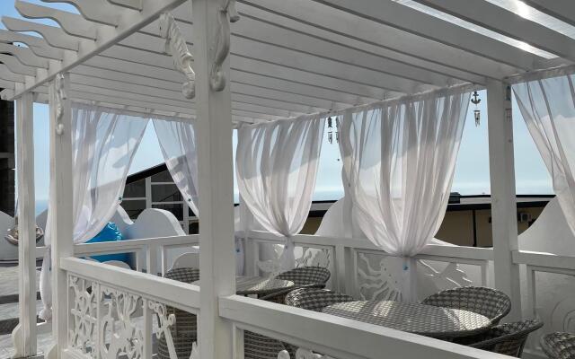 Apartment Seashell
