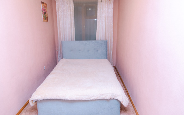 Tryokhkomnatnaya Kvartira Zhd Vokzal Apartments