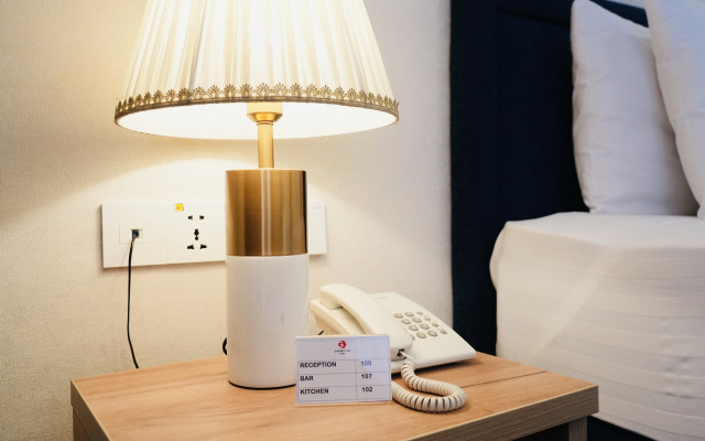 Garnet Mir Hotel