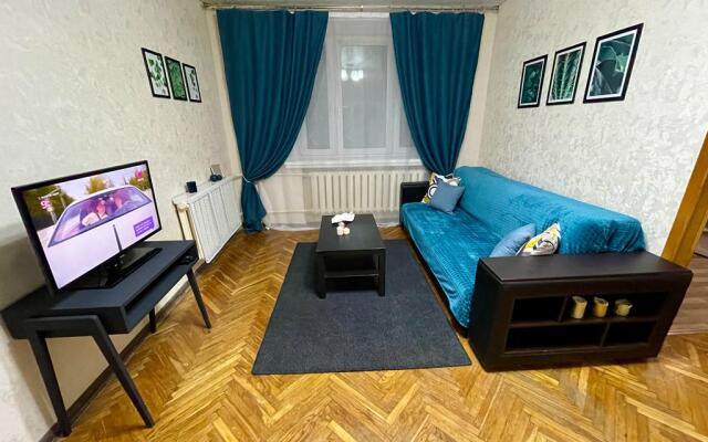 Uyutnaya u metro Sokol Apartment