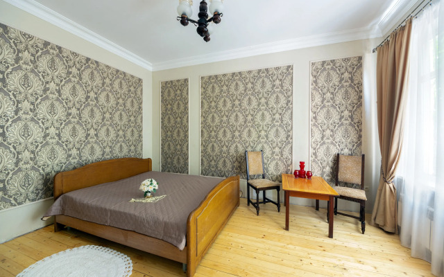 Квартира Двухкомнатная Квартира на Урицкого 12