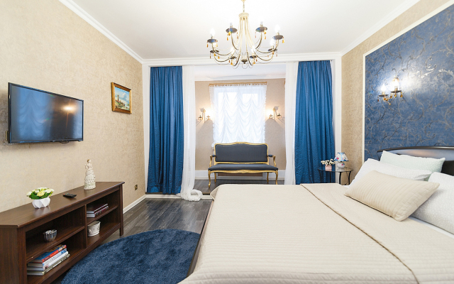 Dvuhkomnatnye s vidom na K. Marksa 44 Apartments. m.Strelka. Sova-Dom