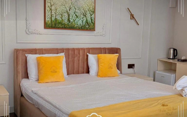 Perla De Mar Inn Hotel