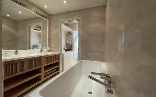 Apartment with sea view