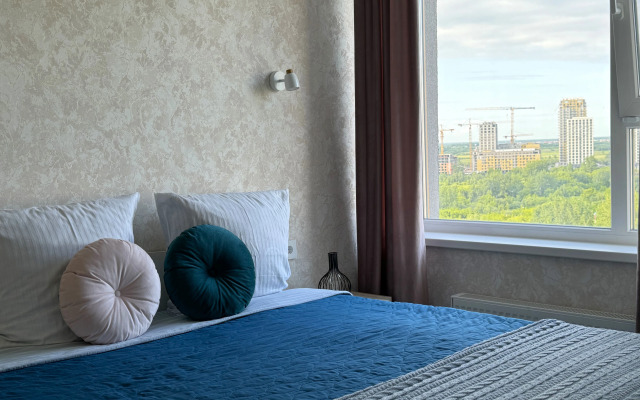 Brusnika U Mosta Vlyublennykh V Tsentre Goroda Flat