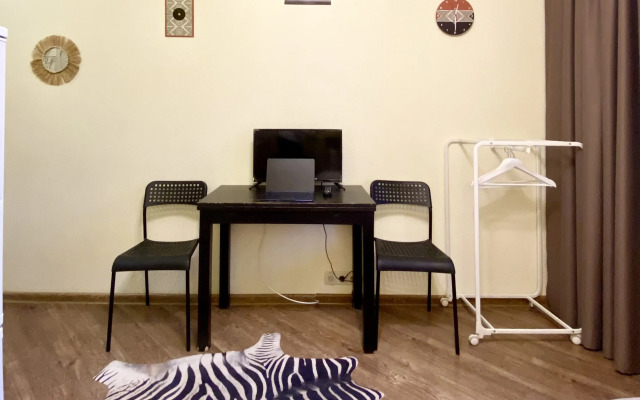 Studiya Afrika Apartments Na Shkolnoy
