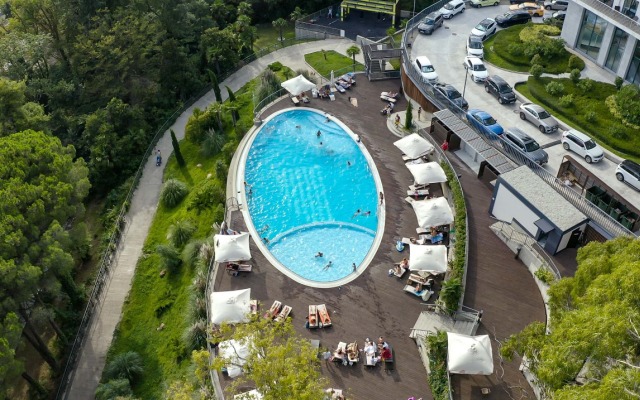 Апартаменты 3-х комнатные в Королевском парке