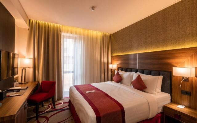 Отель Ramada and Suites by Wyndham Yerevan