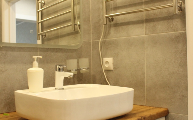 Квартира - студия рядом с проспектом Октября.