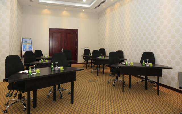 Warwick Al Jubail Hotel