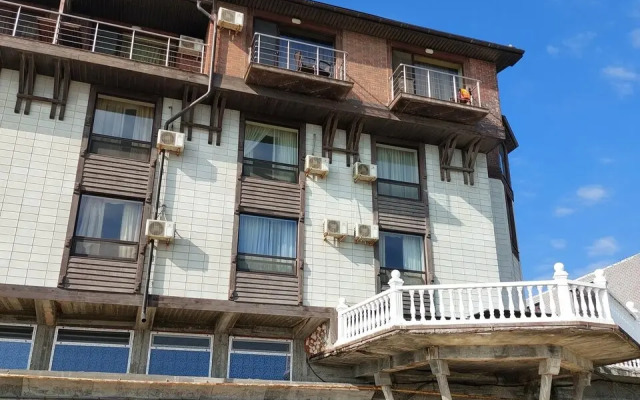 Belyij Medved Hotel