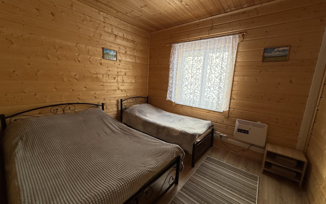 Частный дом на берегу озера