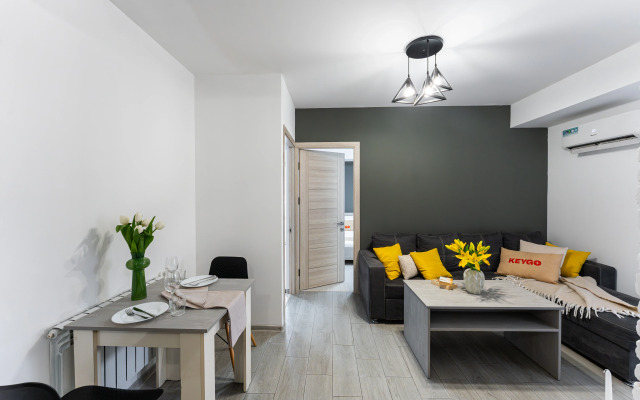 KeyGo #0127, 2 Bedroom, City Center Apartments