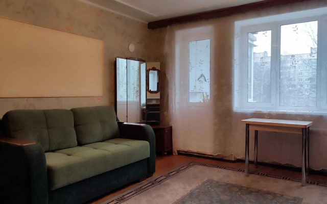 Na Prospekte Khudozhnikov 7k2 Flat