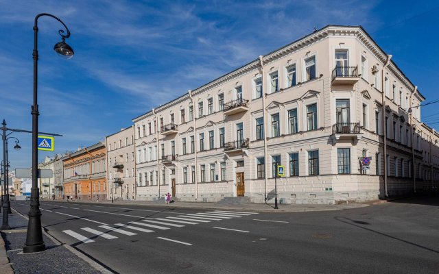 a.m. Rooms Neva (Angliyskaya Naberezhnaya) Apartments