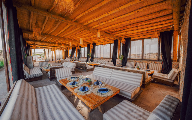 Le Bedouin Agafay Camp Camping