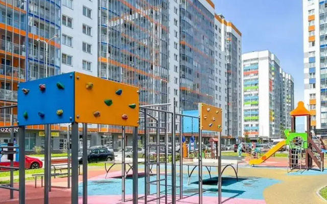 Kvartira Prostornaa s bol'sim kolicestvom spal'nyh mest