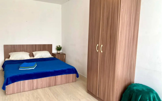 (2-Komnaty) V Tsentre Goroda Na Ploschadi Revolyutsii Flat