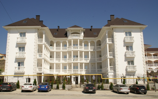 Belye Parusa Hotel