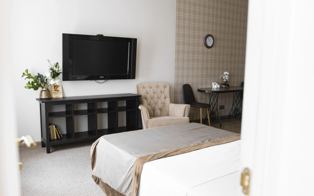 Travertin Latte Apartments