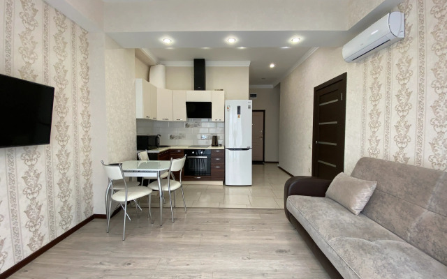 Zhk "poseydon" 833. Mamayka. Odnokomnatnaya S Balkonom (TrustControl) Flat
