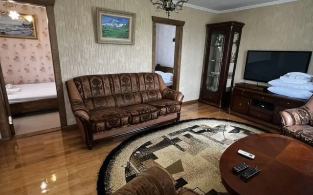 Na Ulitse Batayskoy 10a Private house